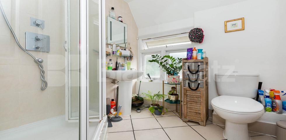 			Beautiful Property !, 1 Bedroom, 1 bath, 1 reception Flat			 Weston Park, CROUCH END